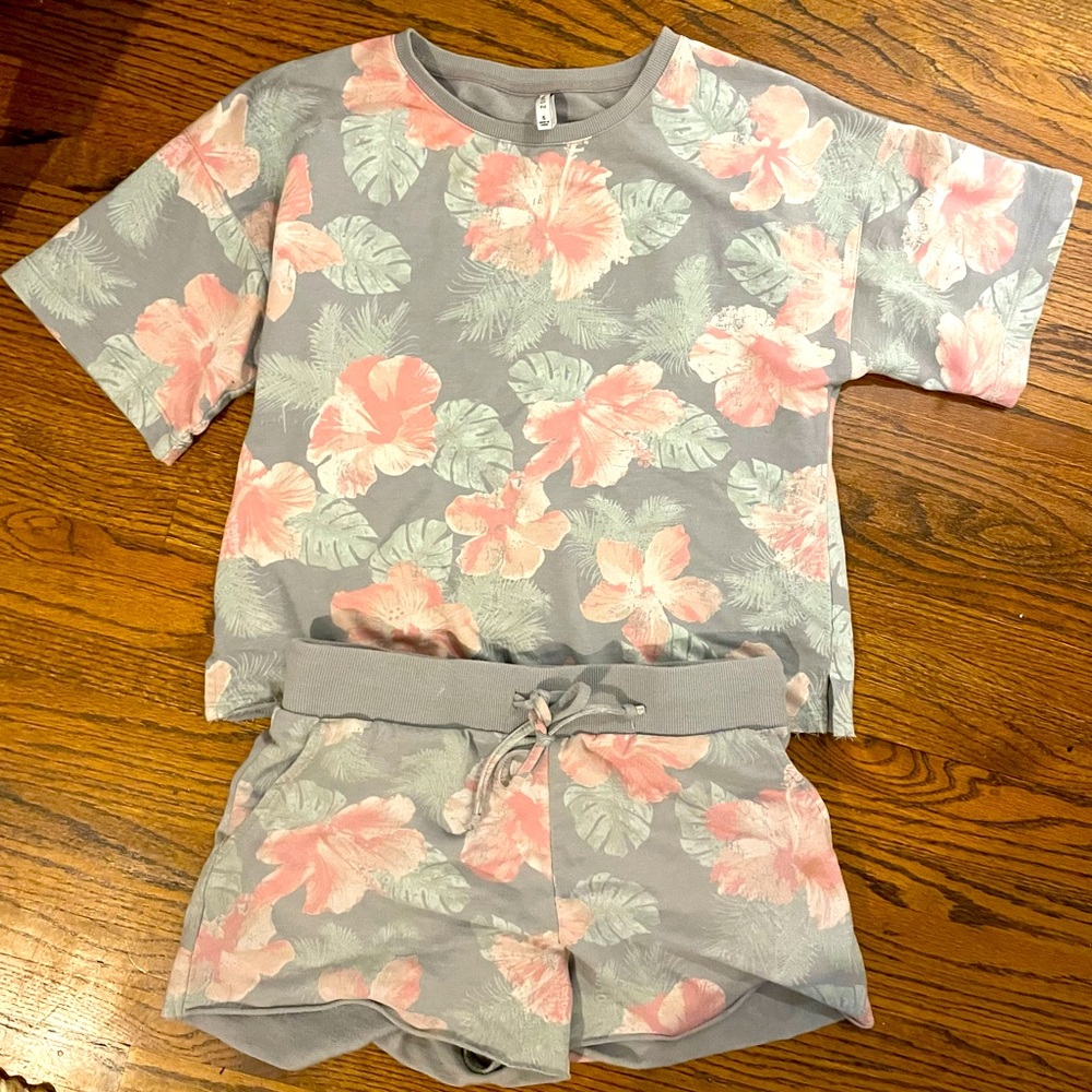 Z supply palm short set